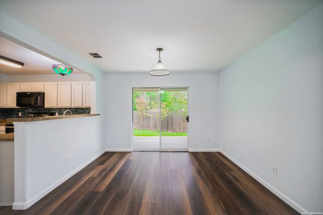 16642 EMERALD BLF, Selma, TX 78154