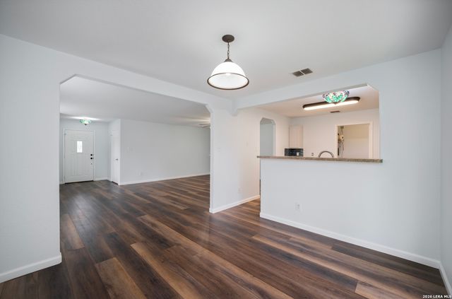 16642 EMERALD BLF, Selma, TX 78154