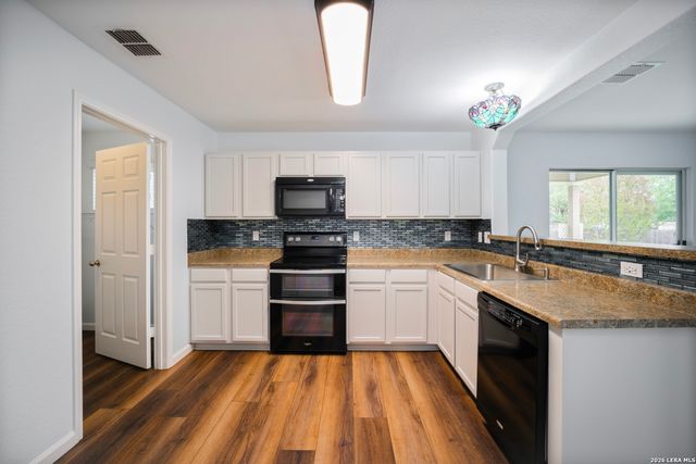 16642 EMERALD BLF, Selma, TX 78154