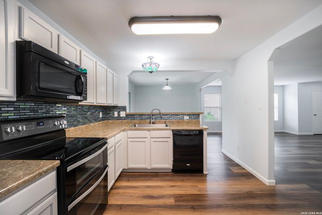 16642 EMERALD BLF, Selma, TX 78154