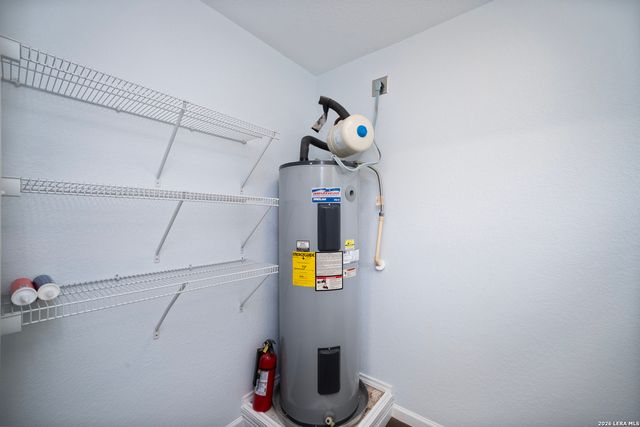 16642 EMERALD BLF, Selma, TX 78154