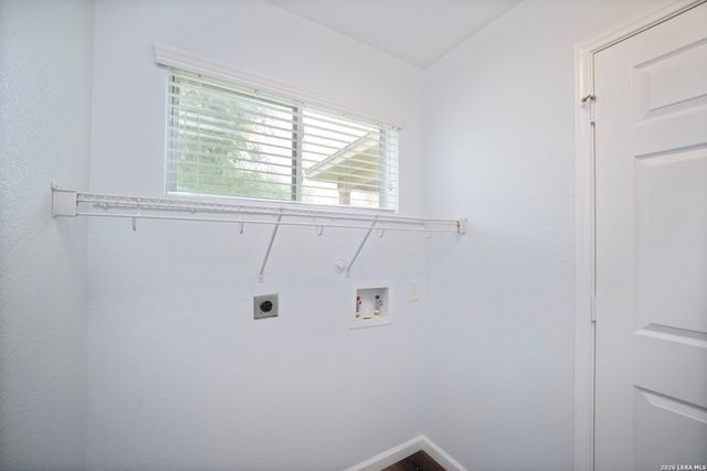 16642 EMERALD BLF, Selma, TX 78154