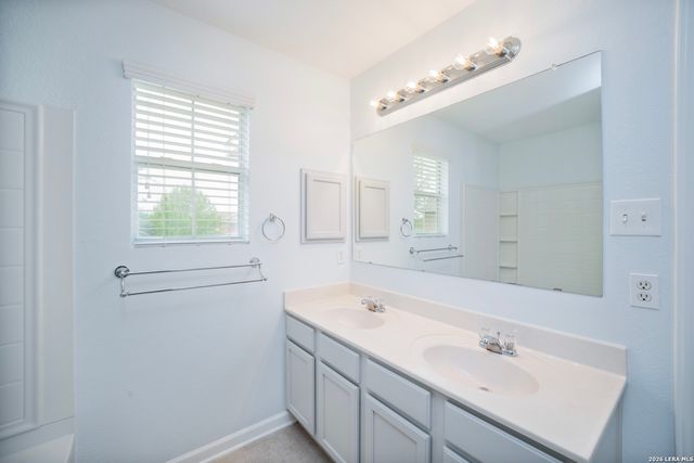 16642 EMERALD BLF, Selma, TX 78154