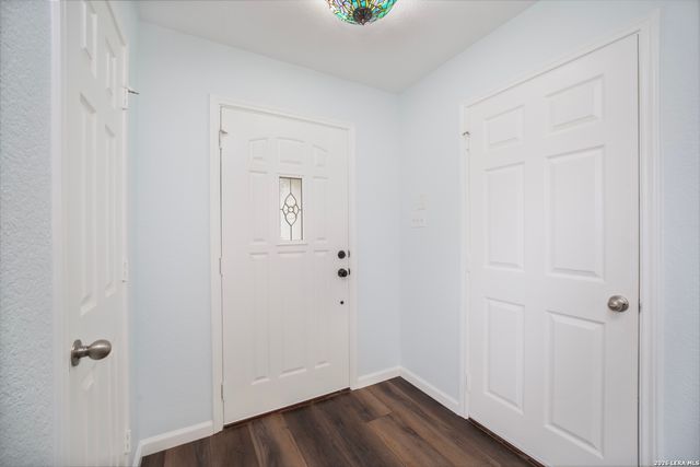 16642 EMERALD BLF, Selma, TX 78154