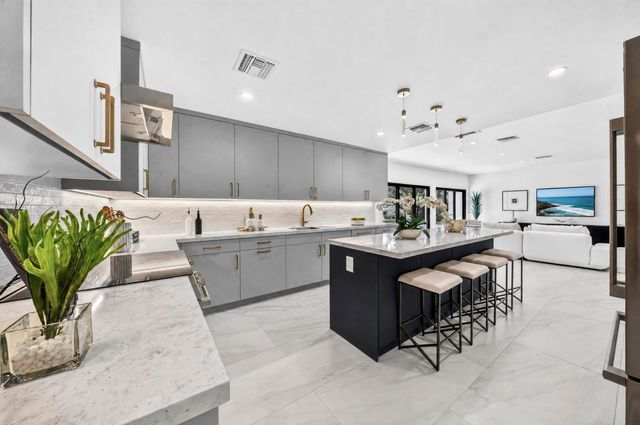 3111 NE 55th Street, Fort Lauderdale, FL 33308