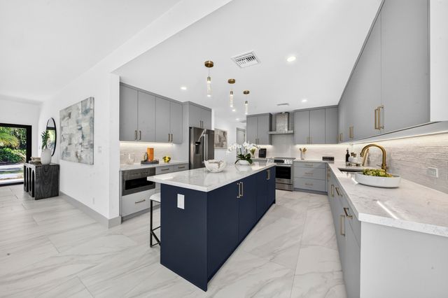 3111 NE 55th Street, Fort Lauderdale, FL 33308