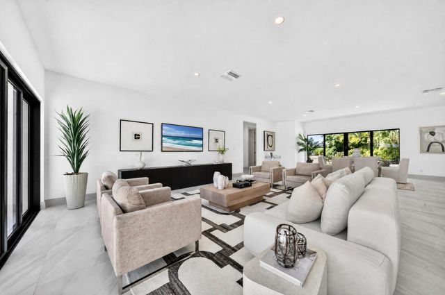 3111 NE 55th Street, Fort Lauderdale, FL 33308