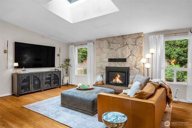 15528 186th Avenue NE, Woodinville, WA 98072