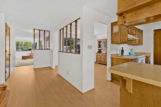 4574 Lower River Road, Grants Pass, OR 97526