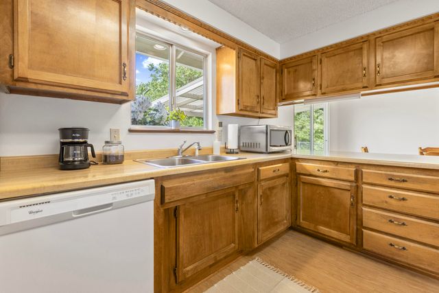 4574 Lower River Road, Grants Pass, OR 97526