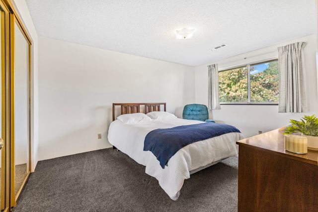4574 Lower River Road, Grants Pass, OR 97526