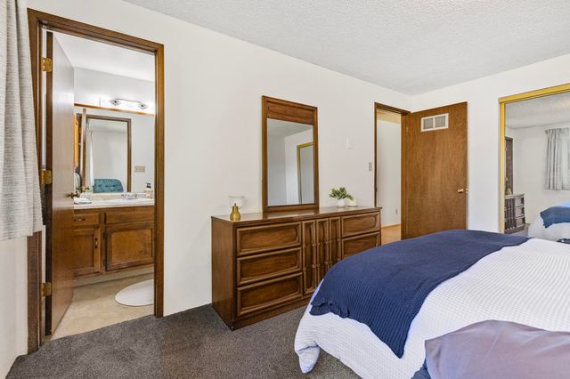 4574 Lower River Road, Grants Pass, OR 97526