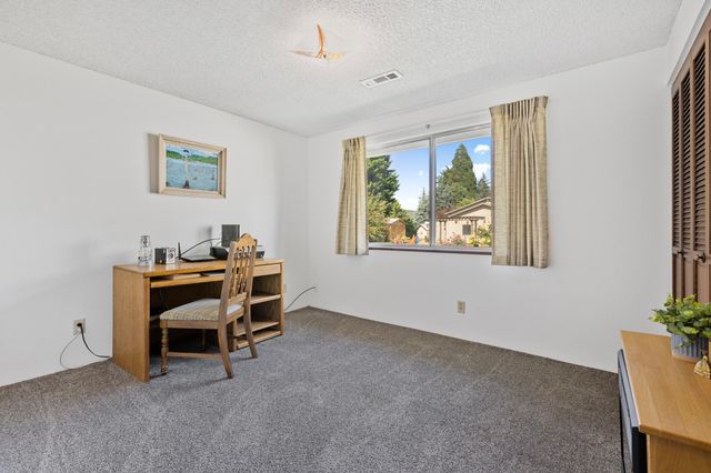4574 Lower River Road, Grants Pass, OR 97526