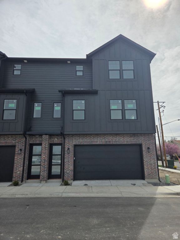 314 E WOODSCAPE WAY, Sandy, UT 84047