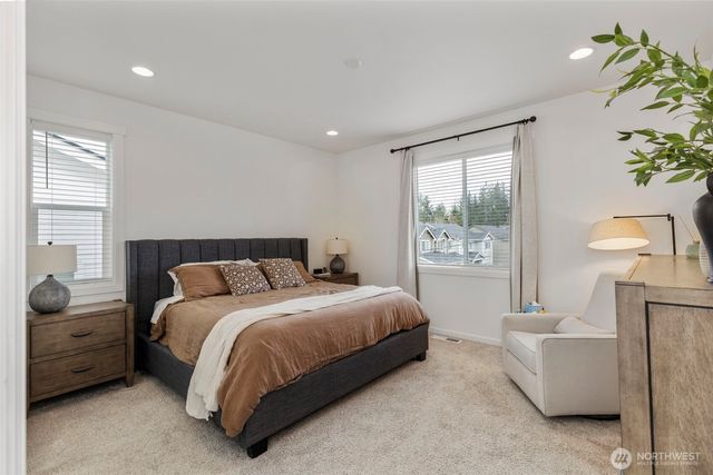 795 SE Nordmann Loop, Port Orchard, WA 98366