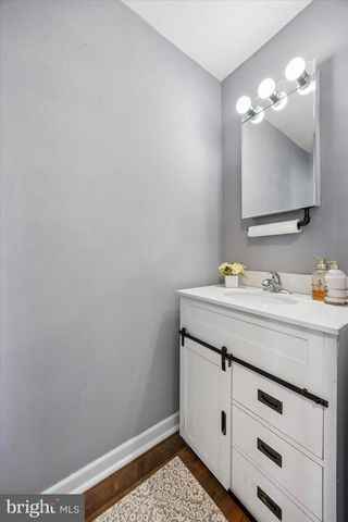 12 GEORGE ST, Mount Ephraim, NJ 08059