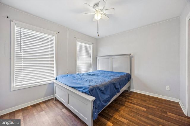 12 GEORGE ST, Mount Ephraim, NJ 08059