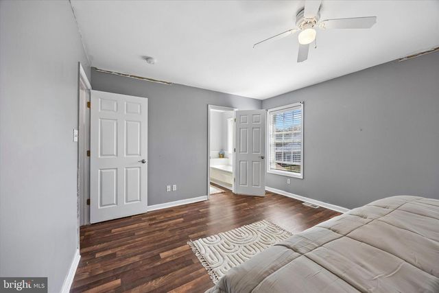 12 GEORGE ST, Mount Ephraim, NJ 08059