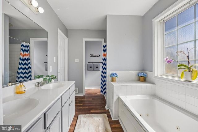 12 GEORGE ST, Mount Ephraim, NJ 08059