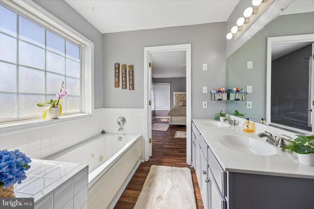 12 GEORGE ST, Mount Ephraim, NJ 08059