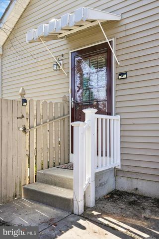 12 GEORGE ST, Mount Ephraim, NJ 08059