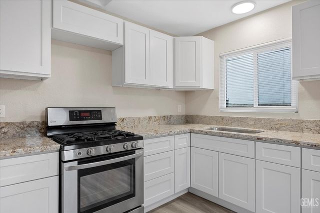 5900 Leo Street, Bakersfield, CA 93307