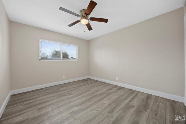 5900 Leo Street, Bakersfield, CA 93307