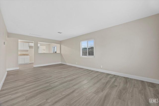 5900 Leo Street, Bakersfield, CA 93307