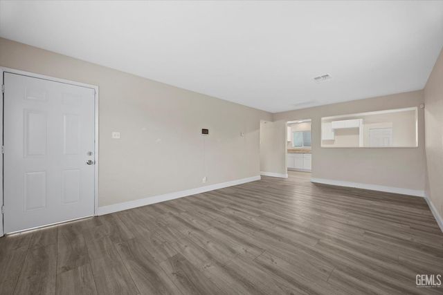 5900 Leo Street, Bakersfield, CA 93307