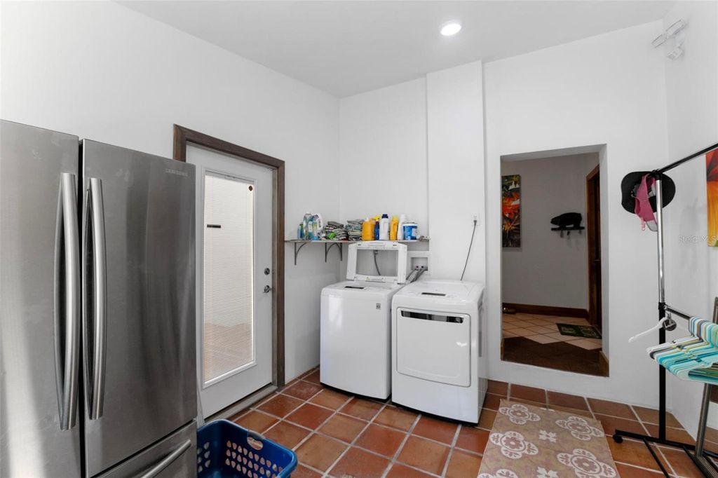 Image 16 of property listing at 725 INGHAM ROAD, New Smyrna Beach, FL 32168