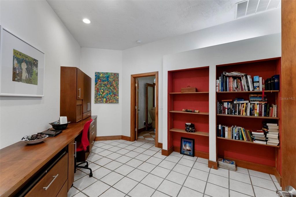 Image 19 of property listing at 725 INGHAM ROAD, New Smyrna Beach, FL 32168