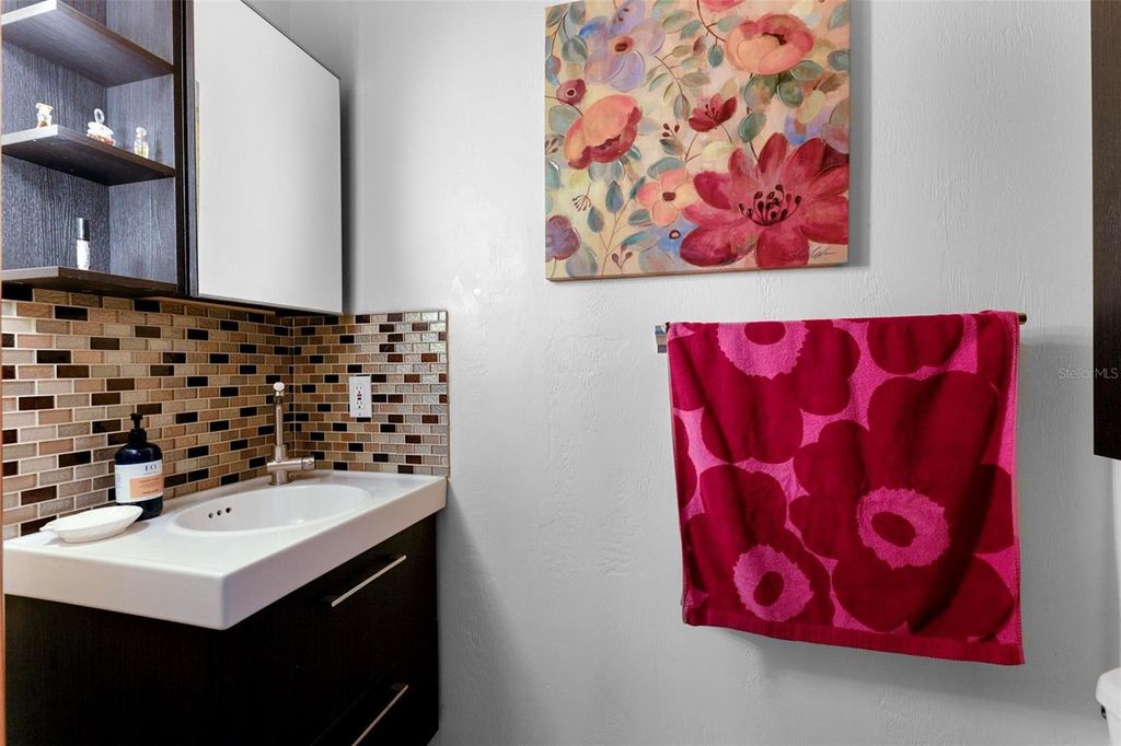 Image 26 of property listing at 725 INGHAM ROAD, New Smyrna Beach, FL 32168