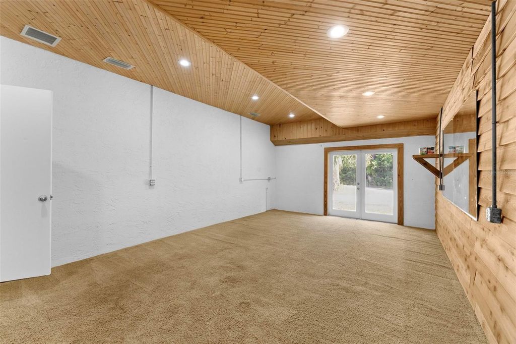 Image 34 of property listing at 725 INGHAM ROAD, New Smyrna Beach, FL 32168