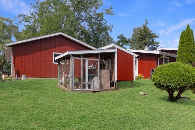 38112 87th STREET, Burlington, WI 53105