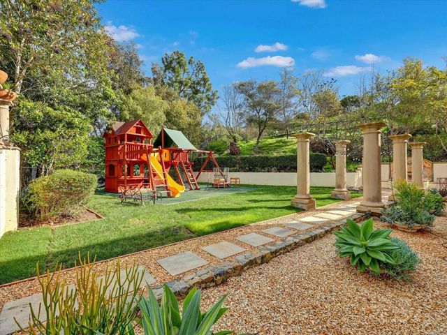 17839 La Amapola, Rancho Santa Fe, CA 92067