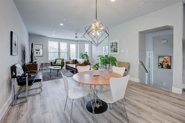 18732 Centro Main Street B, Shenandoah, TX 77385