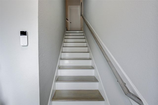 18732 Centro Main Street B, Shenandoah, TX 77385