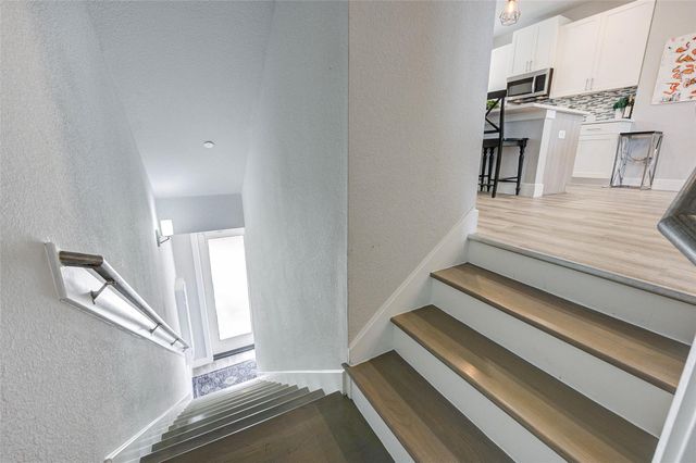 18732 Centro Main Street B, Shenandoah, TX 77385