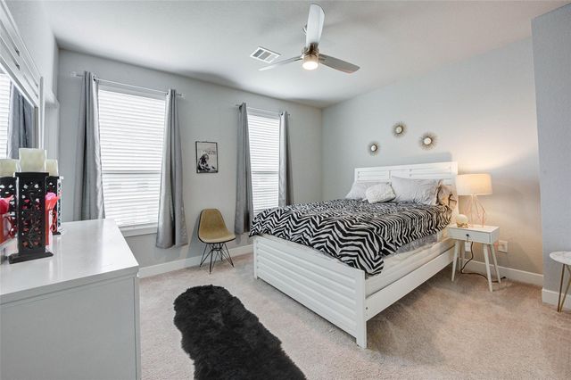 18732 Centro Main Street B, Shenandoah, TX 77385