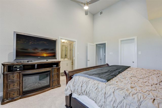 18732 Centro Main Street B, Shenandoah, TX 77385