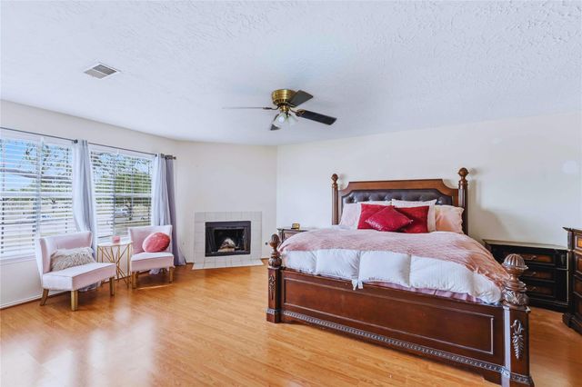 1207 Hollowood Lane, Missouri City, TX 77489