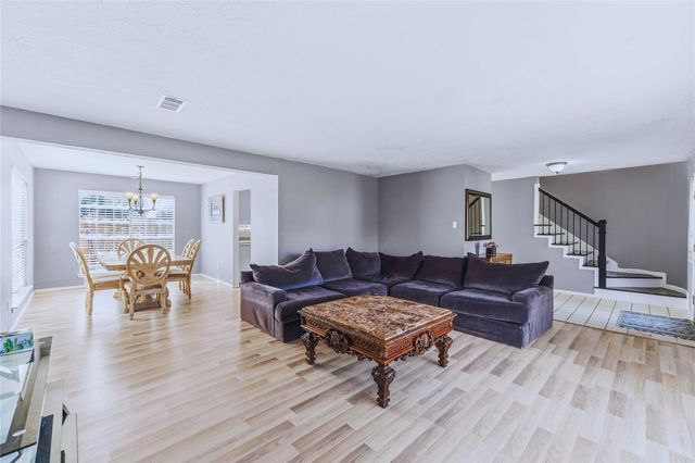 1207 Hollowood Lane, Missouri City, TX 77489