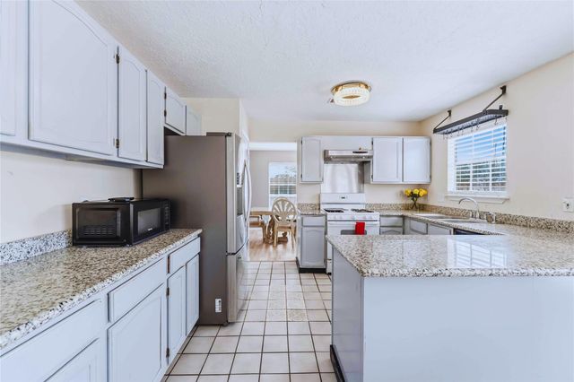 1207 Hollowood Lane, Missouri City, TX 77489