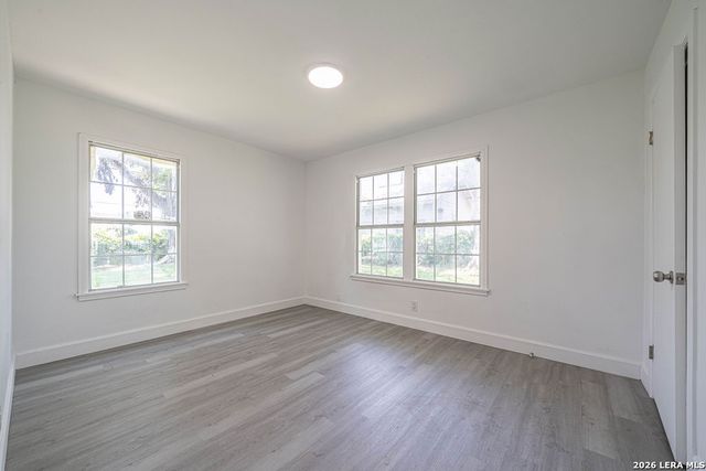307 GAYLE AVE, San Antonio, TX 78223