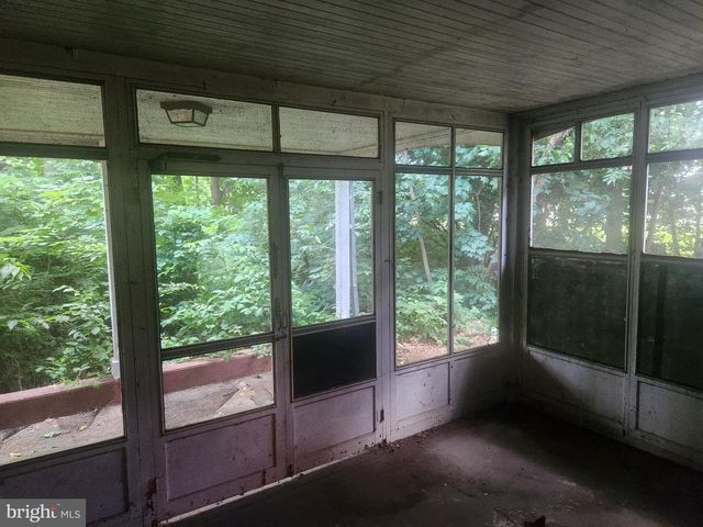 1733 LANCASTER RD, Manheim, PA 17545