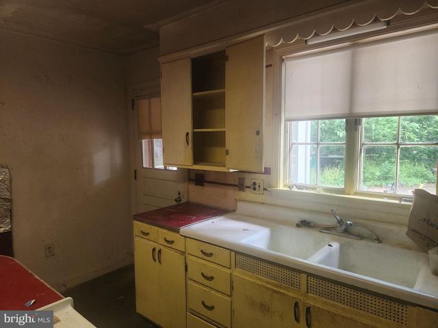 1733 LANCASTER RD, Manheim, PA 17545