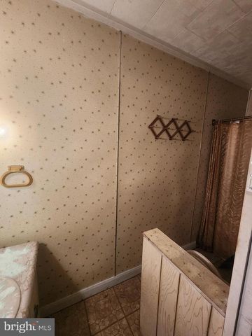 1733 LANCASTER RD, Manheim, PA 17545
