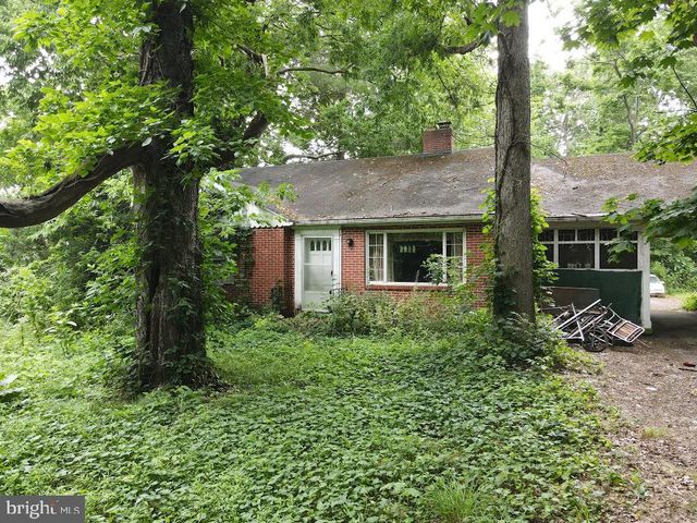 1733 LANCASTER RD, Manheim, PA 17545