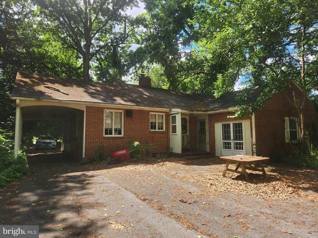 1733 LANCASTER RD, Manheim, PA 17545