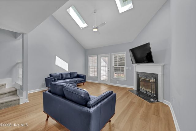 6211 Wrightsville Avenue Apt 129, Wilmington, NC 28403